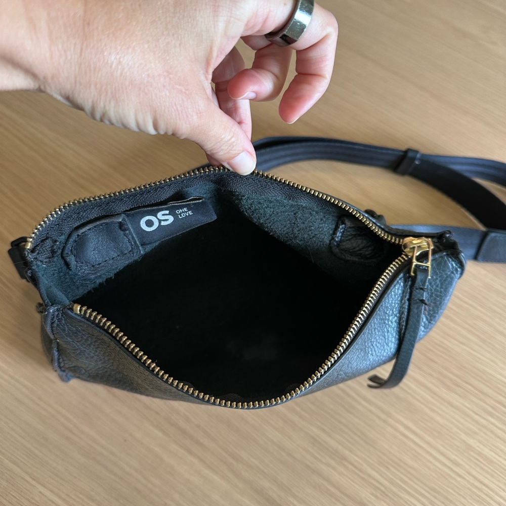 Black Leather Crossbody Bag - Picture 4 of 4